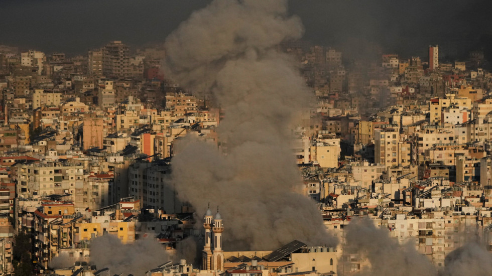 (FOTO) Sukob na Bliskom istoku: Pogođena ambasada SAD u Rijadu, Izrael gađa Iran i Liban