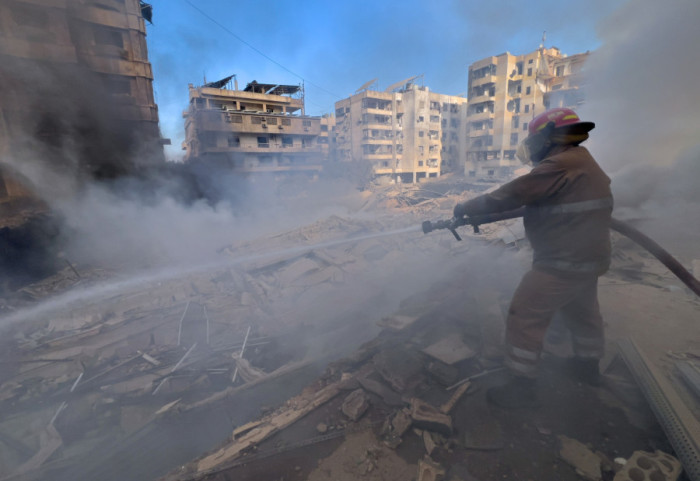 (FOTO) Sukob na Bliskom istoku: Pogođena ambasada SAD u Rijadu, Izrael gađa Iran i Liban