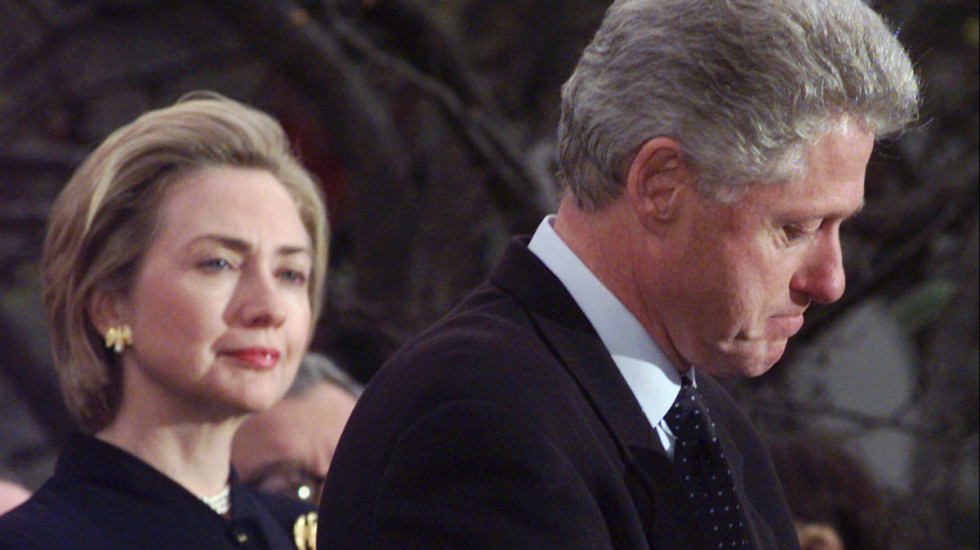 Objavljeni snimci saslušanja Bila i Hilari Klinton o vezama s Epstajnom