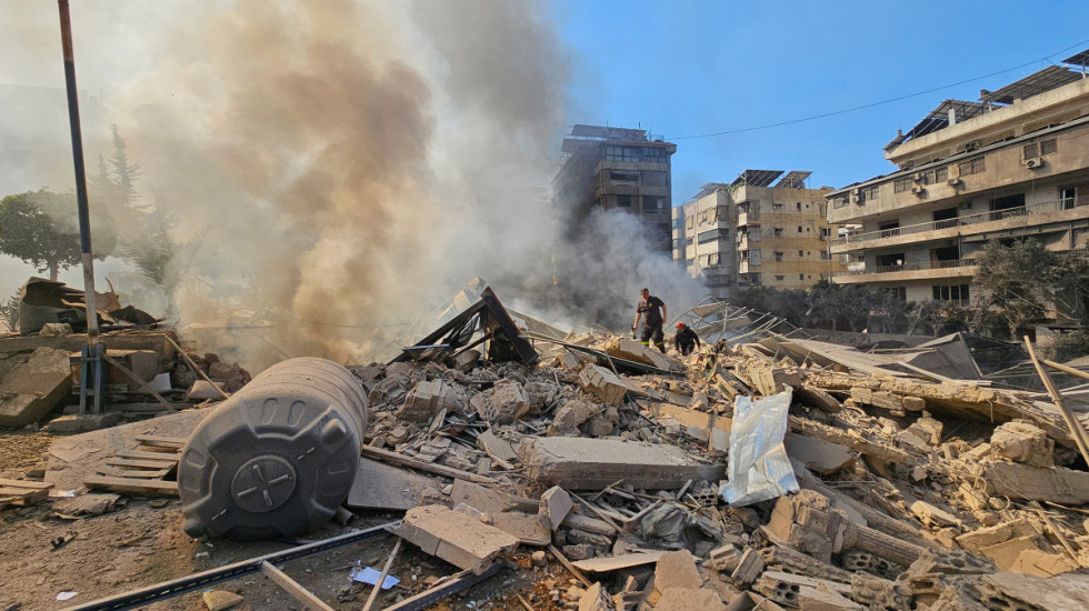 (VIDEO) Pogođena zgrada u kojoj se bira naslednik ajatolaha Ali Hamneija