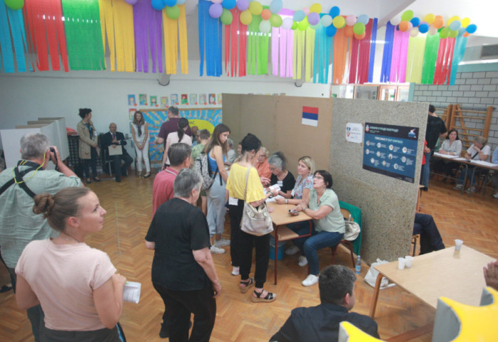 (INFOGRAFIKA) Pravo glasa na lokalnim izborima 29. marta ima skoro četvrt miliona birača, najviše u Smederevskoj Palanci