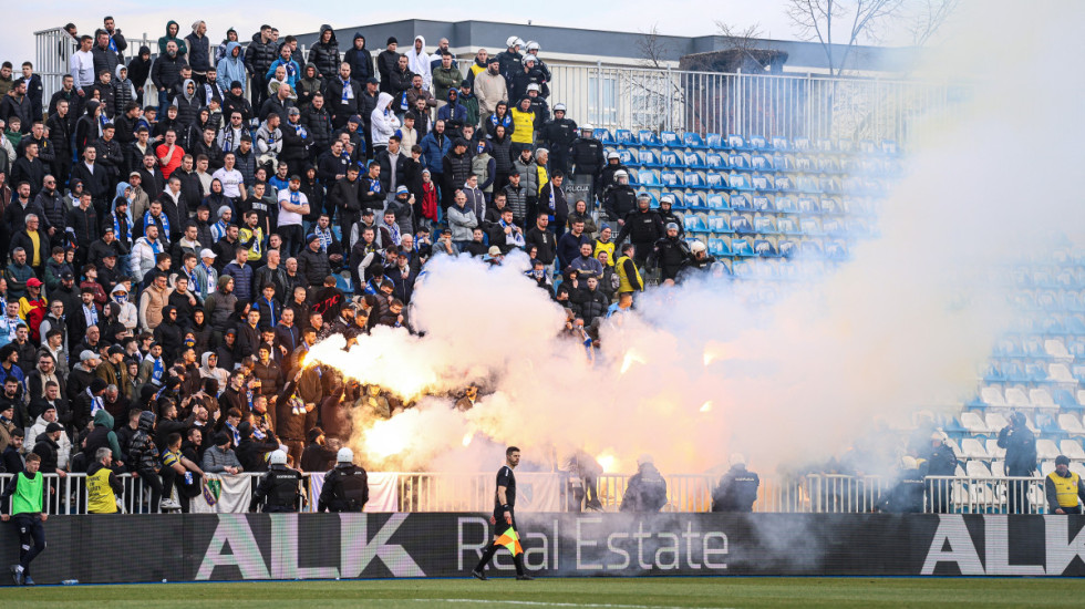Prekidi i incidenti na utakmici Zvezde i Novog Pazara, FSS traži hitan sastanak