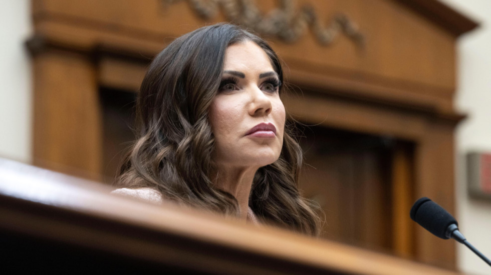 Tramp: Kristi Noem napušta mesto ministarke unutrašnje bezbednosti SAD