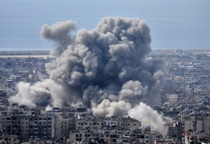 (FOTO/VIDEO) Sukob na Bliskom istoku: Uništen Hamneijev podzemni bunker, eksplozije u Kuvajtu