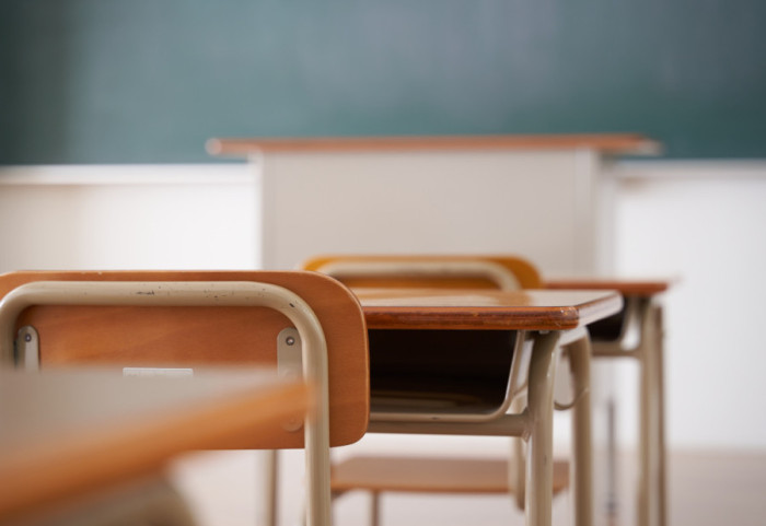 Roditelji đaka OŠ "Banović Strahinja" nisu poslali decu na nastavu, tvrde da su isključeni iz procesa izbora direktora