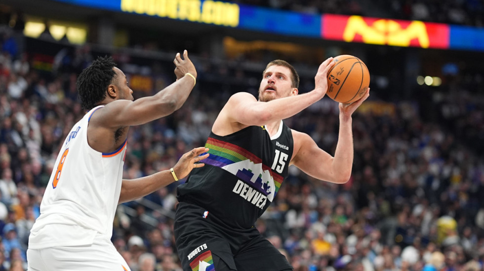 (FOTO) Košarkaši Njujorka pobedili Denver: Jokić postigao 38 poena