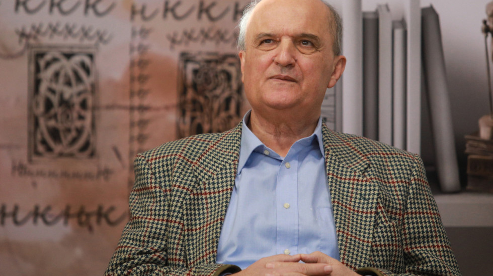 Književni istoričar Petar Pijanović gost Sinteze u 21 sat