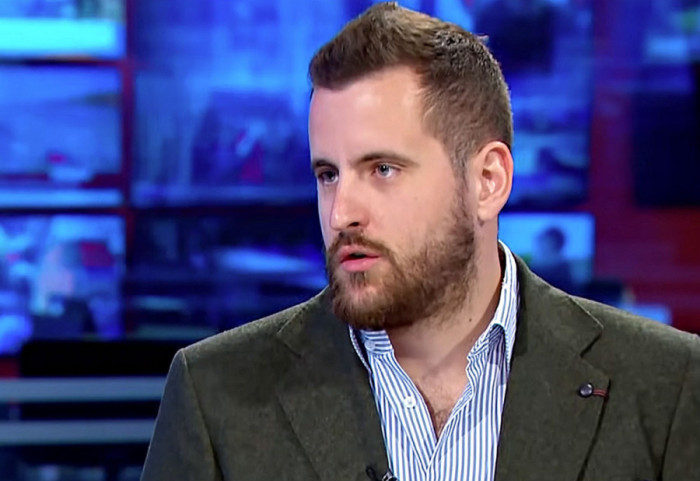 Petar Donić iz organizacije Novi treći put gost Sinteze u 21 sat