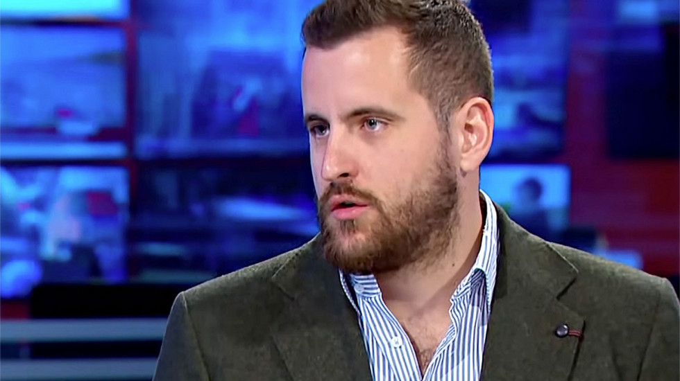 Petar Donić iz organizacije Novi treći put gost Sinteze u 21 sat