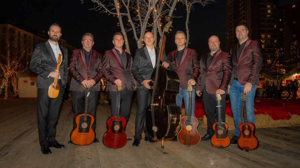 (FOTO) Od starogradskih pesama do Balaševićevih stihova: Gospon Tamburaši 24. aprila premijerno u Sava centru