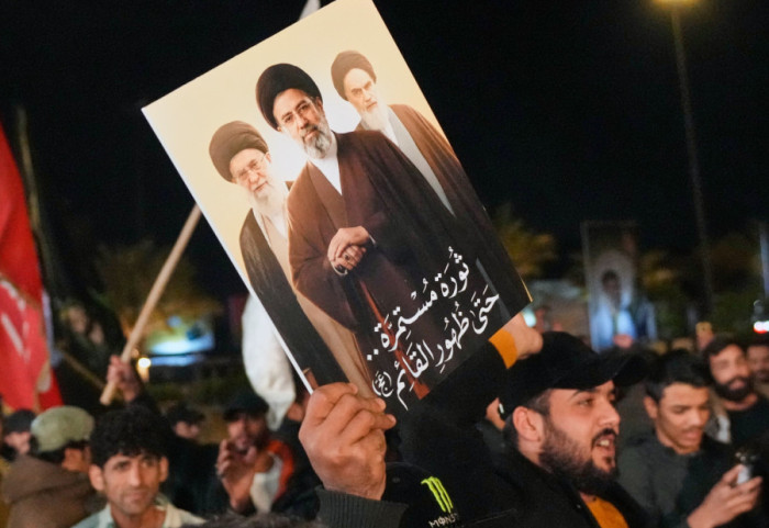 (FOTO) Održana javna zakletva vernosti novom vođi Irana Modžtabi Hamneiju