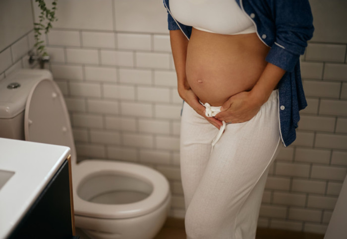 Infekcija mokraćnog sistema tokom trudnoće: Koji su simptomi i šta uključuje lečenje