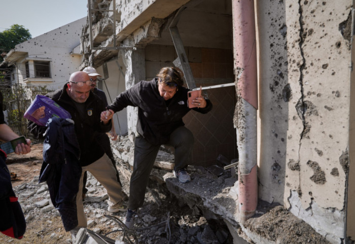 Izrael pokrenuo "široki talas udara" na Teheran, najmanje 11 poginulih u vazdušnom napadu na obalu Bejruta