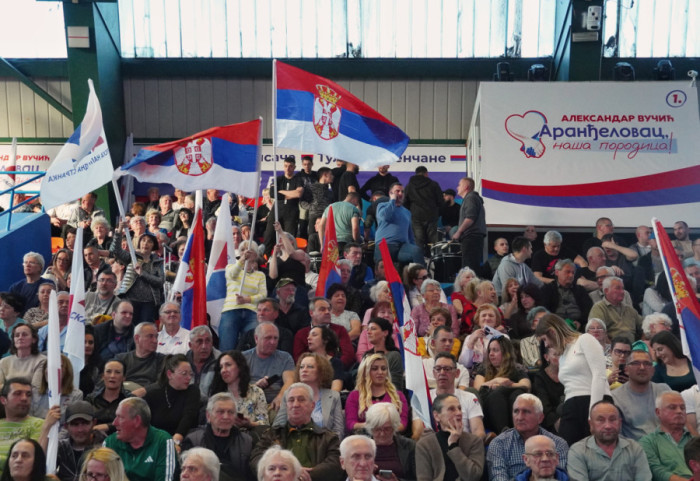 (FOTO) Počeo predizborni skup u Aranđelovcu: "Za 10 dana će bti izgrađeni lokalni putevi"