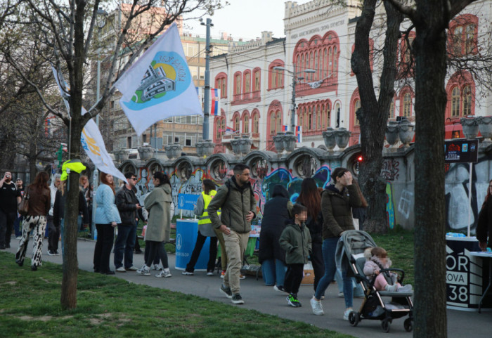 (FOTO) Organizovan Beogradski bazar u Studentskom parku povodom godišnjice osnivanja zborova