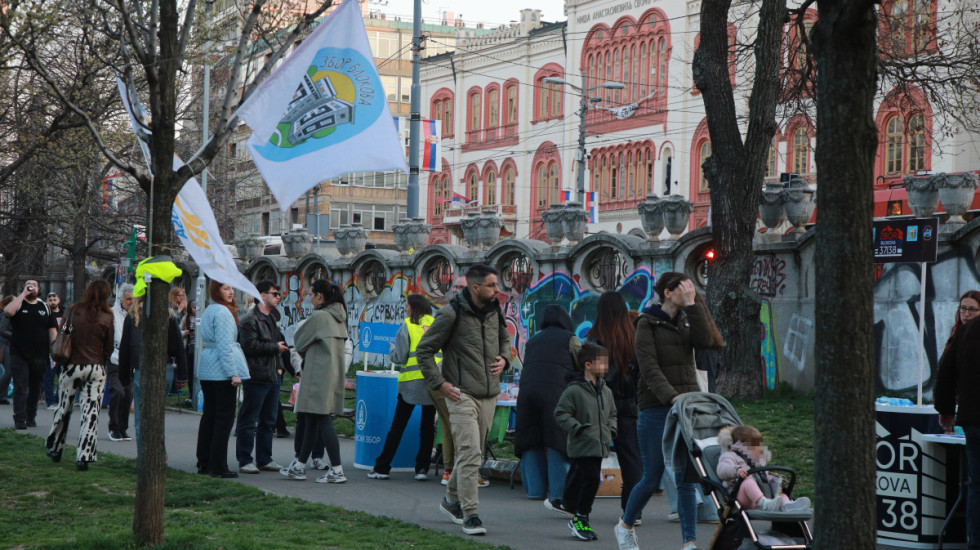 (FOTO) Organizovan Beogradski bazar u Studentskom parku povodom godišnjice osnivanja zborova