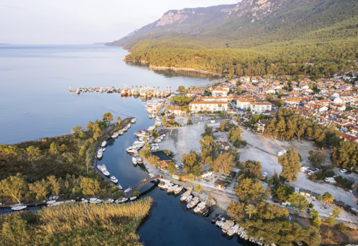 Incident u Nici: Kiša uništila desetine hiljada glasačkih listića pred lokalne izbore