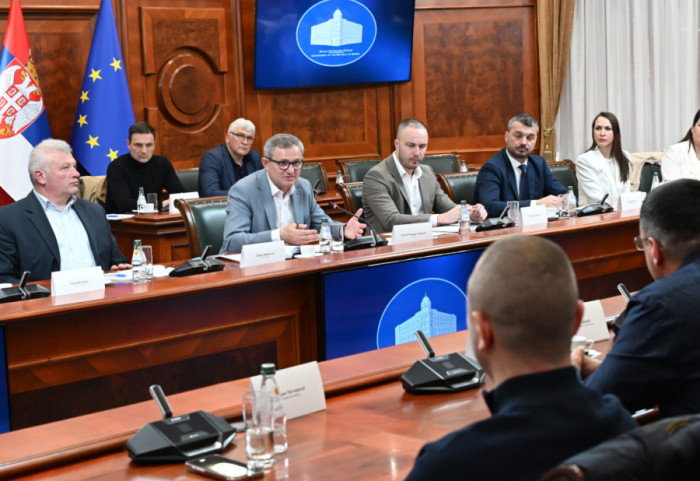 Glamočić sa mlekarima: Dogovorene mere za oporavak mlečnog sektora, sledi borba protiv ilegalnog uvoza sireva