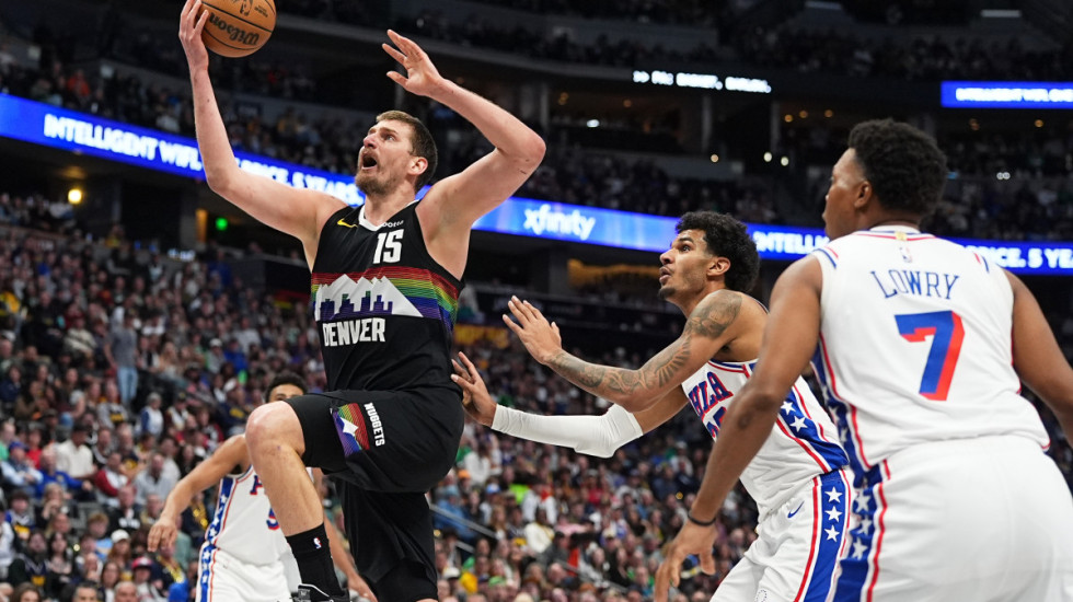 Jokić i Denver Nagetsi pobedili Filadelfiju, srpski centar delio asistencije