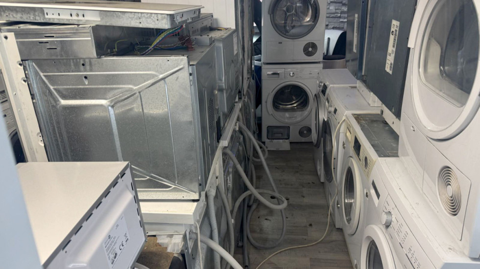 Krivične prijave zbog ilegalne trgovine: Zaplenjena bela tehnika i telefoni vredni 920.000 dinara