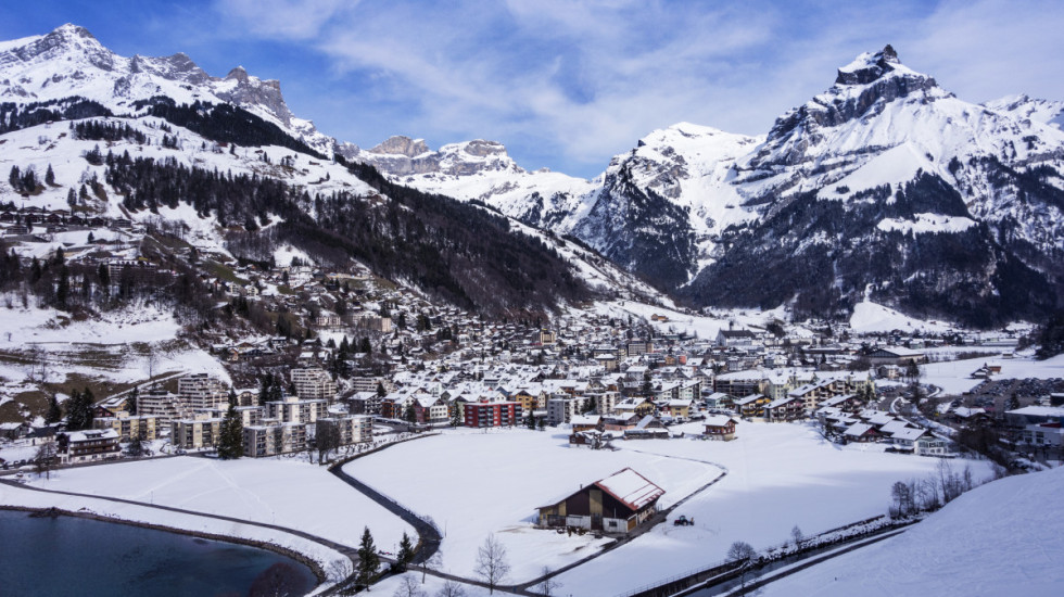 (VIDEO) Gondola pala na skijalištu u Švajcarskoj: Jedna osoba poginula