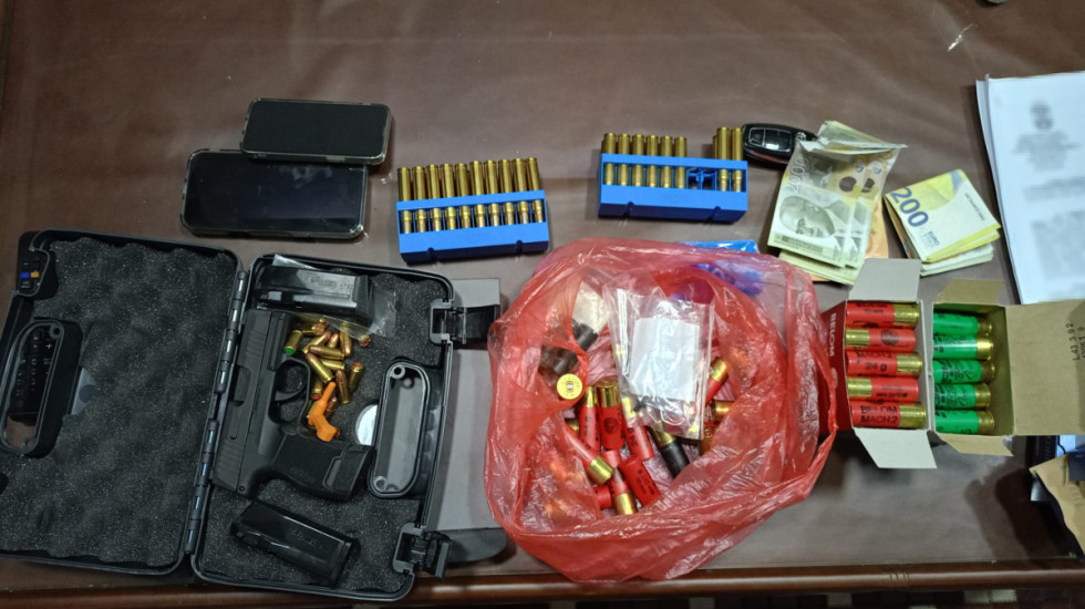 (FOTO/VIDEO) MUP razbio grupu koja je krijumčarila više od tone droge širom Evrope, dve osobe u bekstvu