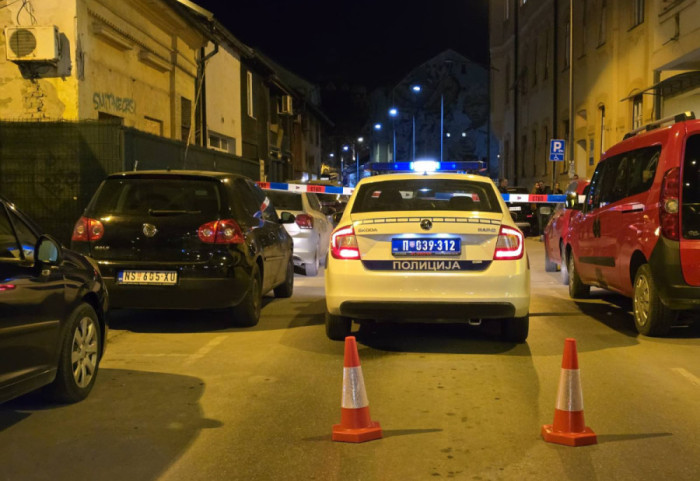 Novosađanin (28) nožem izbo sugrađanina (18) u stanu, drugi mladić povređen nakon što je skočio sa trećeg sprata