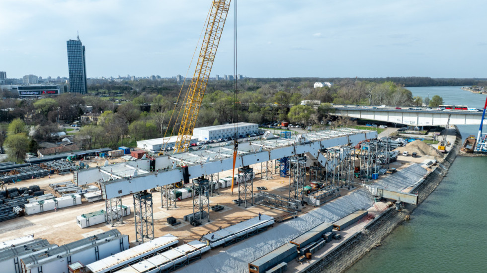 Novi Savski most na čekanju: Tužilaštvo obustavilo radove nakon tragedije, vlast najavljuje završetak po planu