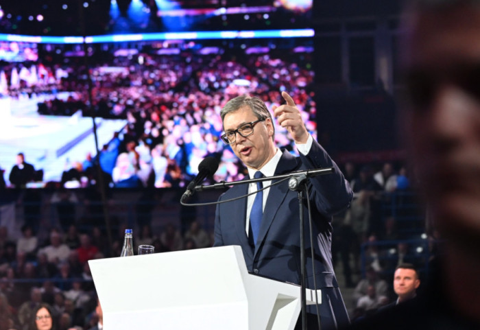 (FOTO/VIDEO) Vučić u Beogradskoj areni: Borite se radite i slušajte ljude