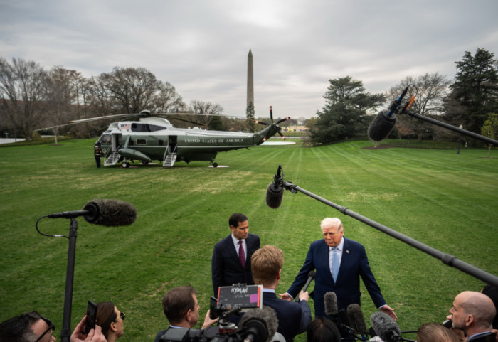 Tramp zapretio Teheranu: SAD će sravniti sa zemljom iranske elektrane ako ne otvorite Ormuski moreuz u roku od 48 sati