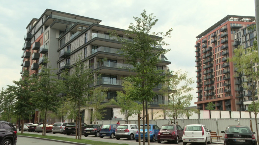 Tržište nekretnina u Srbiji: "Eventualni pad cena imao bi široke posledice po građane, banke i investitore"