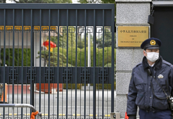 Muškarac upao u ambasadu Kine u Tokiju, pretio ubistvom diplomata