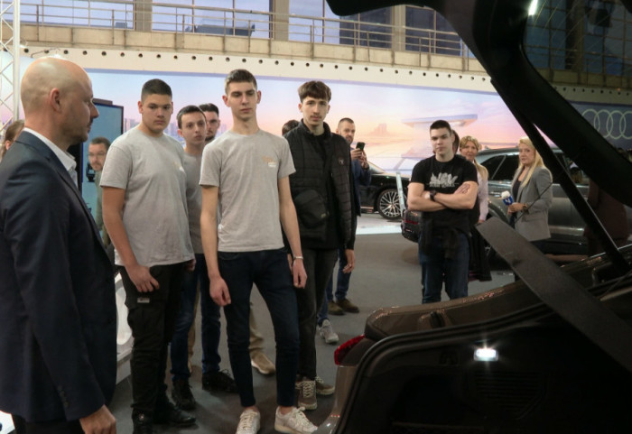 Kako dualno obrazovanje potvrđuje svoju vrednost: "Bez prakse nemoguće naučiti posao"