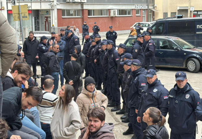 Studentima u Novom Pazaru, koji se sumnjiče za rušenje ustavnog poretka, pritvor do 30 dana: Odbrana podnosi žalbu