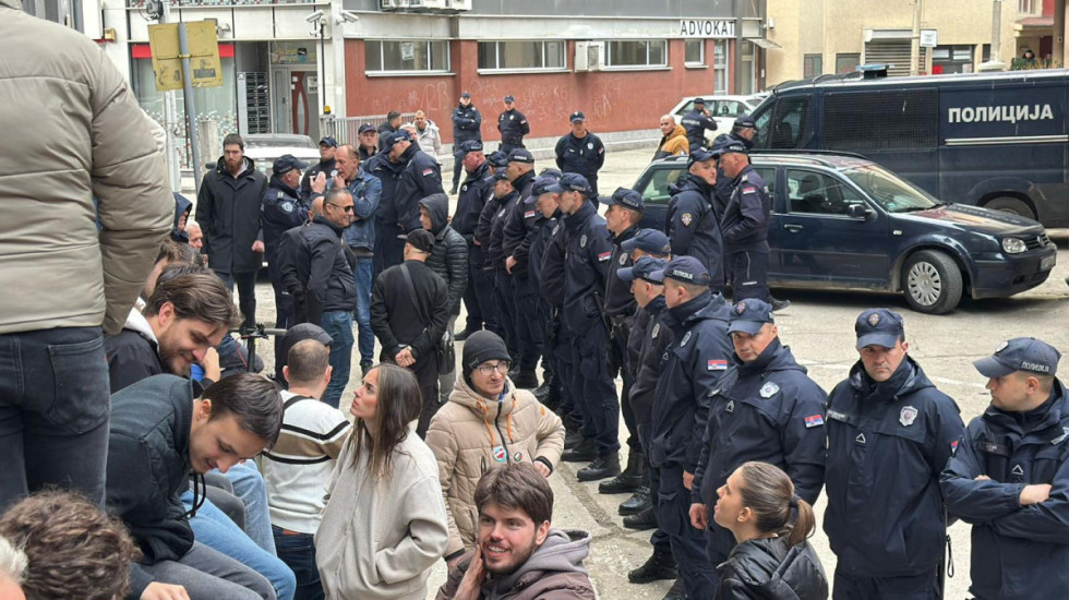 Studentima u Novom Pazaru, koji se sumnjiče za rušenje ustavnog poretka, pritvor do 30 dana: Odbrana podnosi žalbu