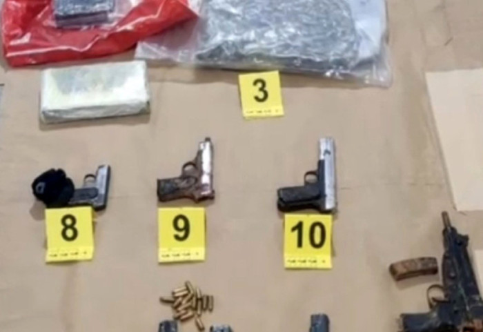 Zaplenjeno skoro 18 kilograma droge, mine, bomba i municija u garaži: Uhapšen Novosađanin (22)