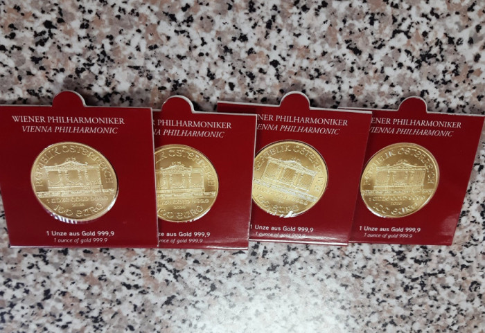 Dvoje putnika pokušalo da prokrijumčari zlatnike vredne  tri miliona dinara na Batrovcima