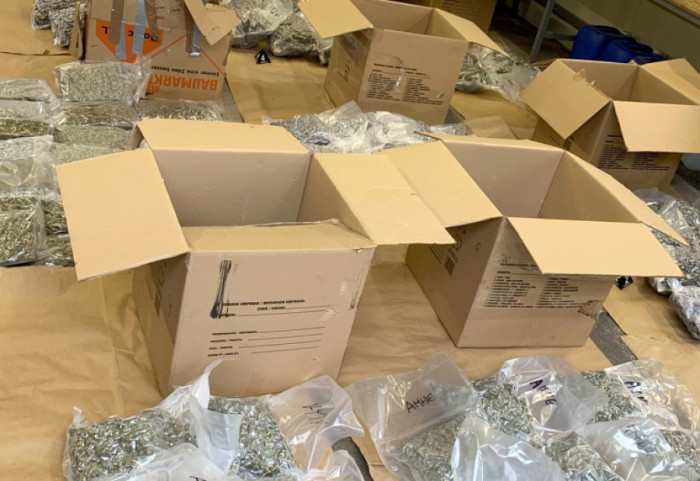 Kamion sa 90 kilograma marihuane zaustavljen kod Šida: Uhapšen muškarac (31) iz Ivanjice