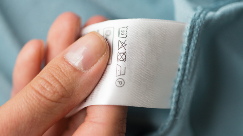 Šta znači simbol trougla na etiketi odeće