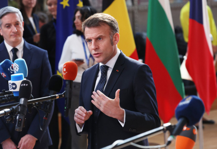 Makron najavio da napušta politiku 2027. godine