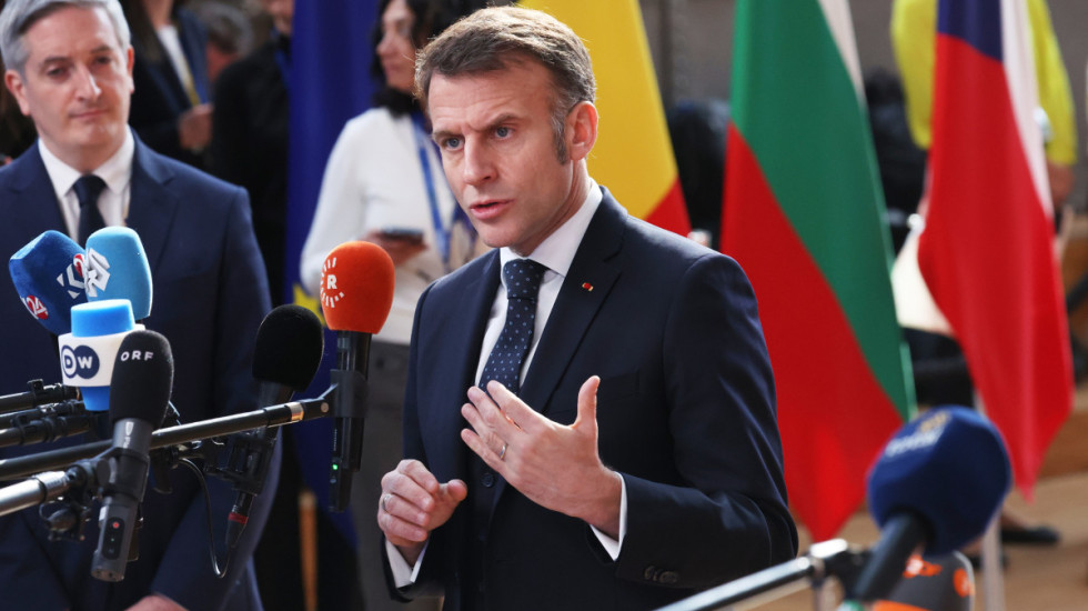 Makron najavio da napušta politiku 2027. godine