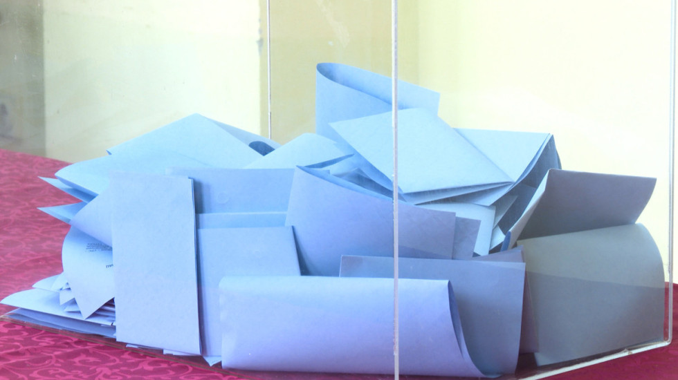 Koalicija oko SNS i "Ujedinjeni" osvojili po devet mandata na izborima u Sevojnu, Stamatović jezičak na vagi