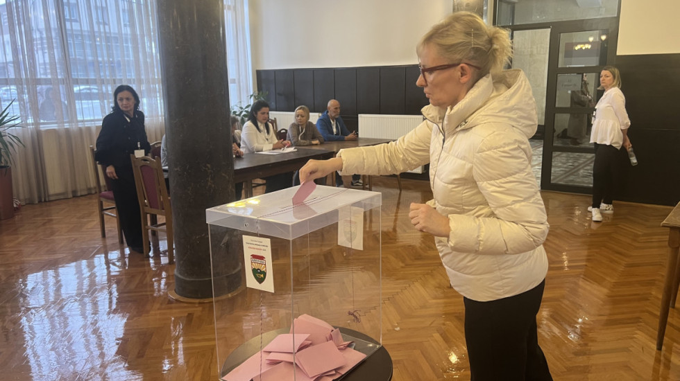 Koalicija oko SNS u Lučanima imaće 23 odbornika, studentska lista osvojila 12 mandata