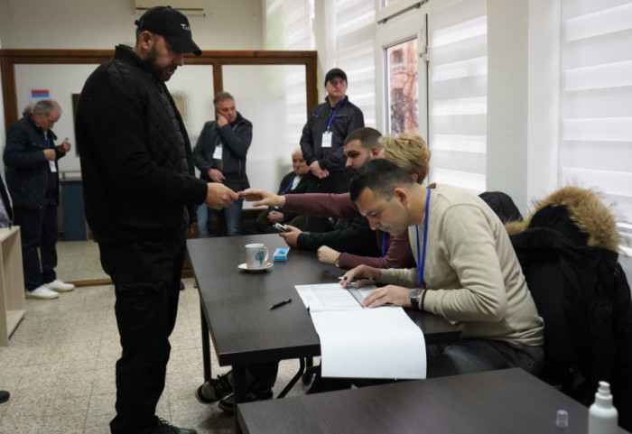 SNS predlaže izmene seta izbornih zakona: Birač može da podrži više lista, obavezna obuka za članove biračkih odbora