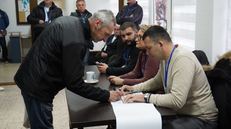 Tesna izborna trka u Sevojnu: Koaliciji oko SNS i "Ujedinjenima" po devet mandata, jednog odbornika imaće Zdrava Srbija