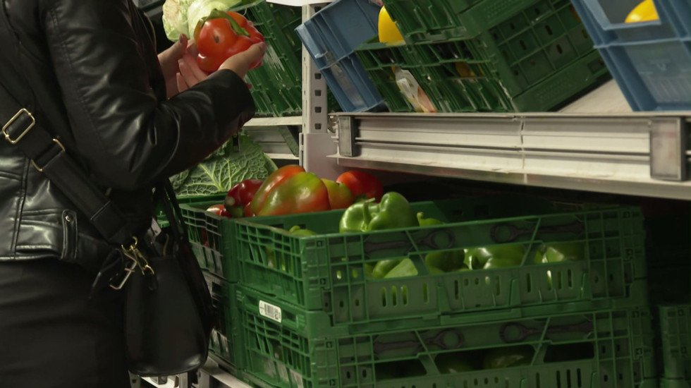 Ograničene marže, iste cene: Zašto namirnice u Srbiji ne pojeftinjuju?