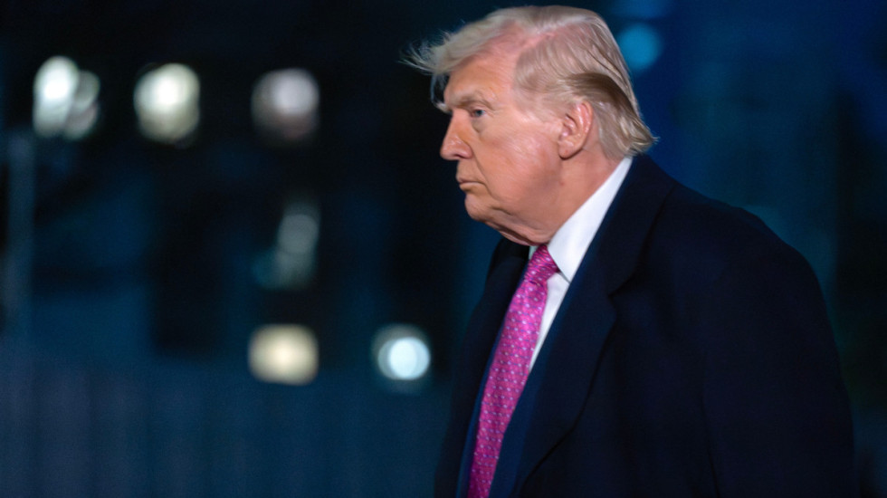 Tramp: Možda ćemo uzeti naftu ili obogaćeni uranijum u Iranu