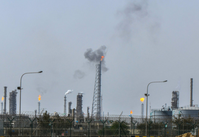 Iran pogodio rezervoare za gorivo na aerodromu u Kuvajtu, izbio požar