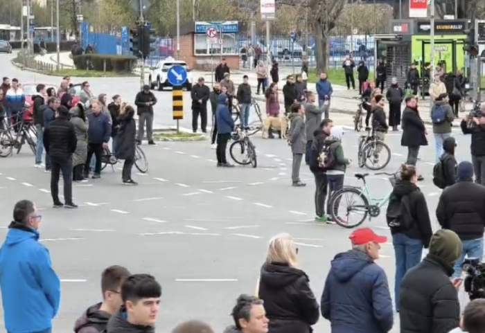 Komemorativni skupovi u Novom Sadu i Nišu povodom 17 meseci od pada nadstrešnice