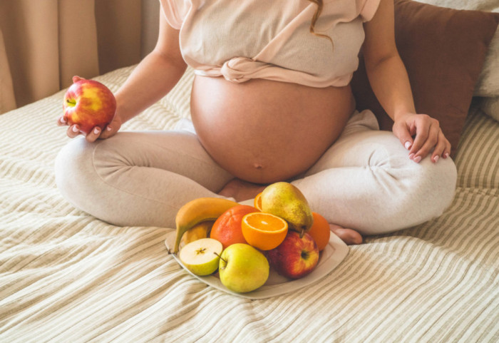 Od ribe do jaja: Namirnice koje bi trudnice trebalo da konzumiraju svaki dan